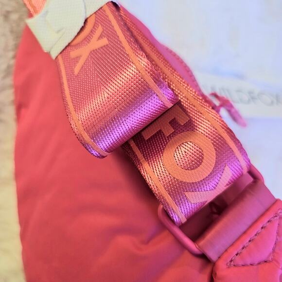 NwT Wildfox Sling Shoulder Travel Double Zip Sling Bag Pink Fuchsia Crossbody - Picture 4 of 5